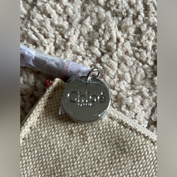 New Chloe canvas / pouch / zip wallet 🤩 - Picture 3 of 8